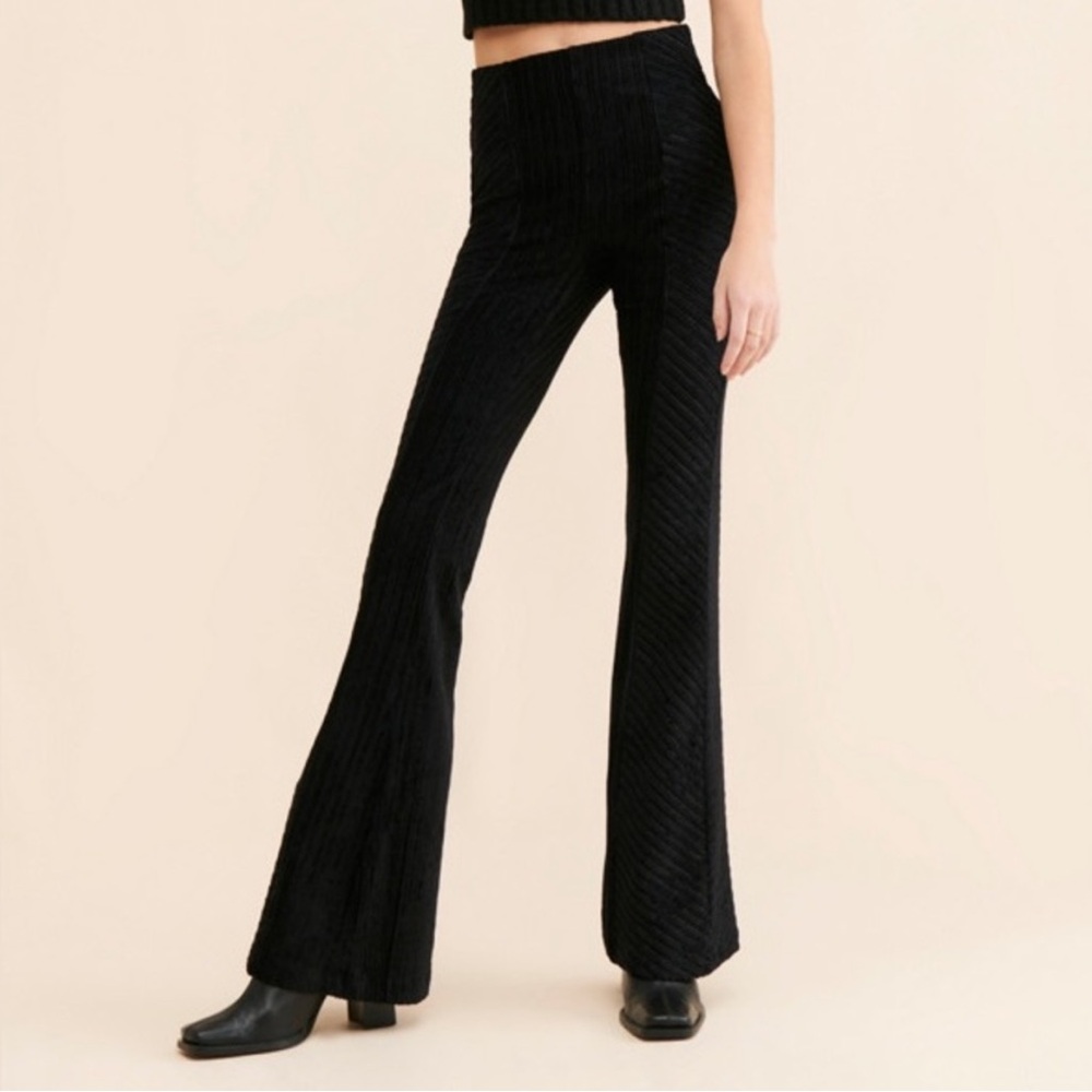 Free People Black Ribbed Velvet High Waisted Bell Bottom Flared Pull On Pants M